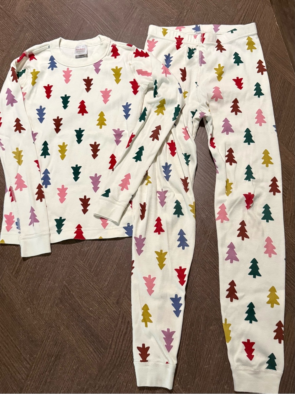 Hanna Andersson Organic Cotton Holiday Pajama Set with Multicolor Tree Print